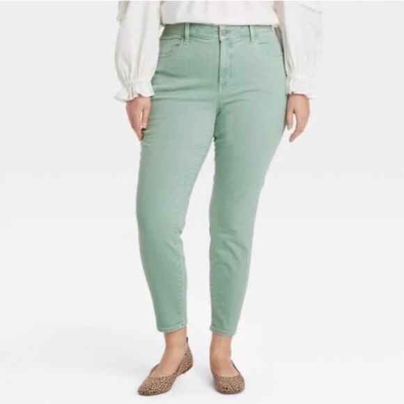 Universal Thread Sage Green Mid Rise Skinny Jeans Sz 14 - Picture 1 of 12
